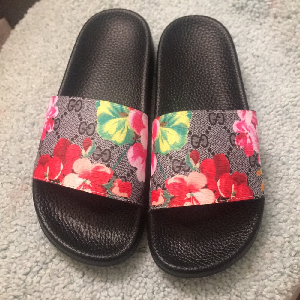 Bloom Slides size 7